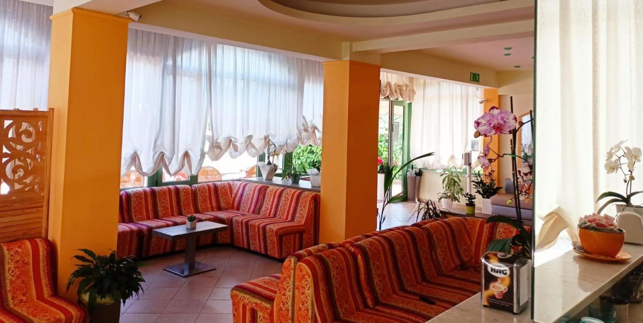 Costa Del Sole Only Room Milano Marittima Exteriér fotografie